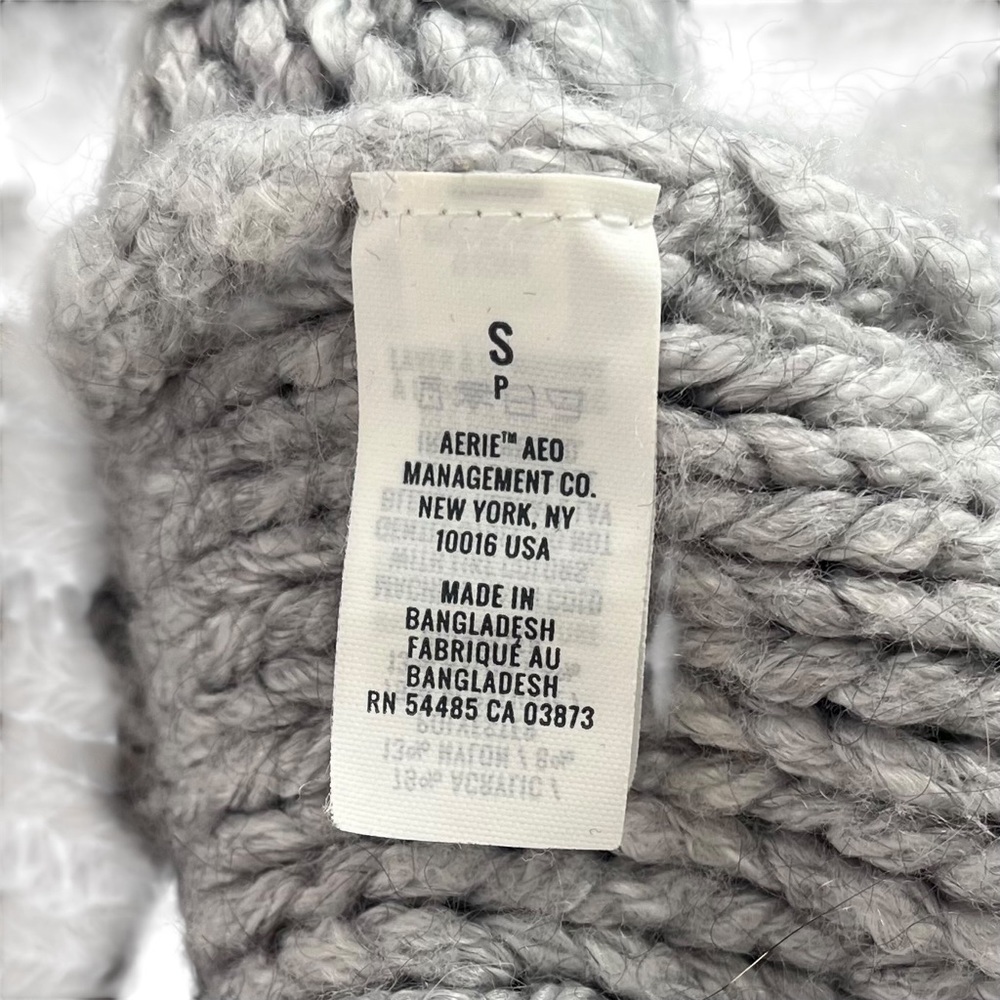 aerie gray cable knit crewneck sweater acrylic blend S - Picture 11 of 12